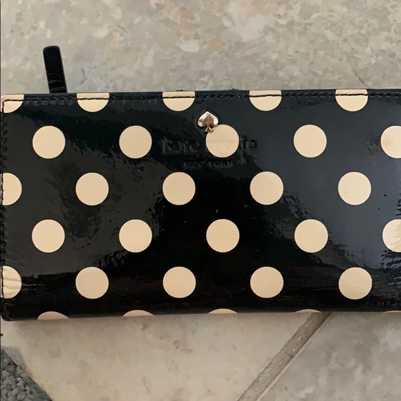 Kate Spade Wallet - Picture 1 of 3